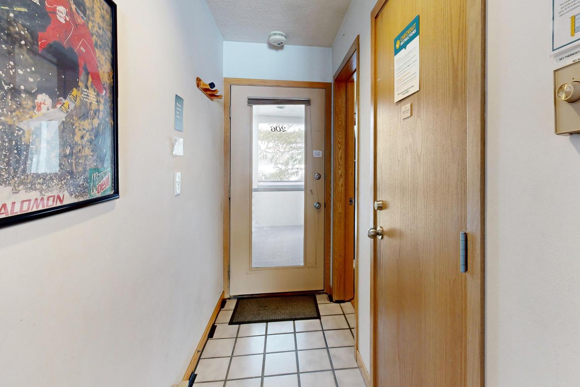 East Bay 6 Apartment Dillon Bagian luar foto